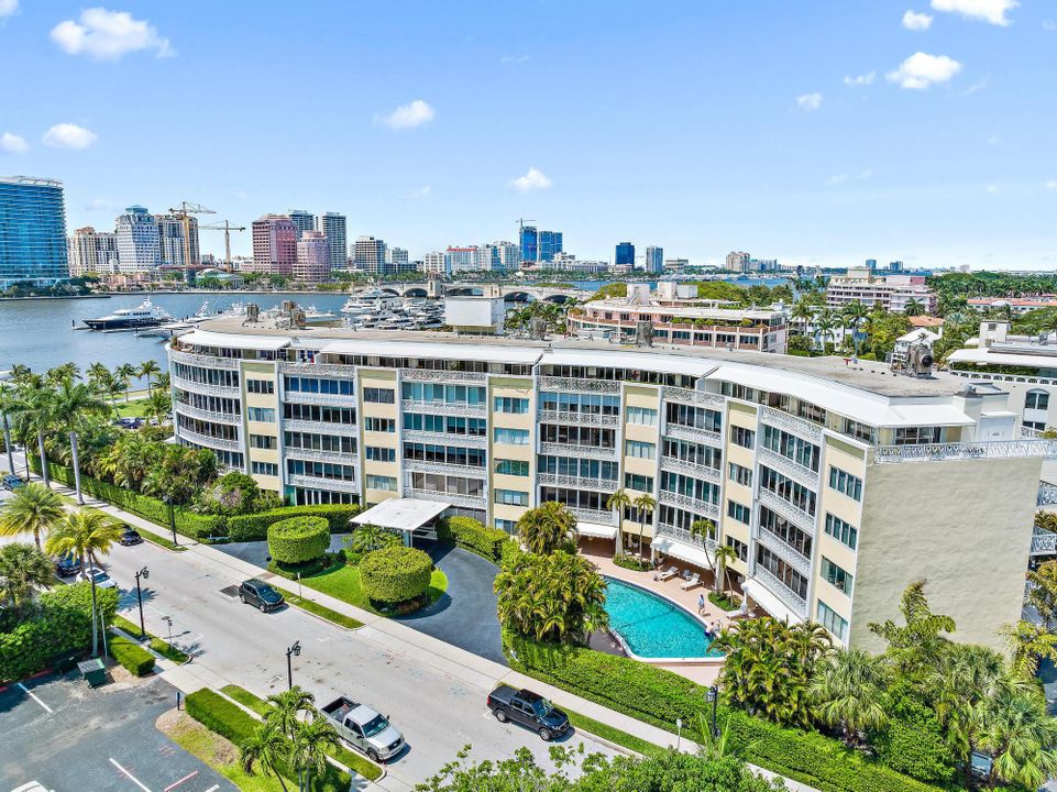 En Venta: $3,499,000 (2 camas, 2 baños, 1680 Pies cuadrados)