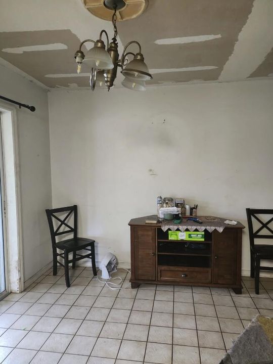 待售: $189,000 (3 贝兹, 2 浴室, 1260 平方英尺)