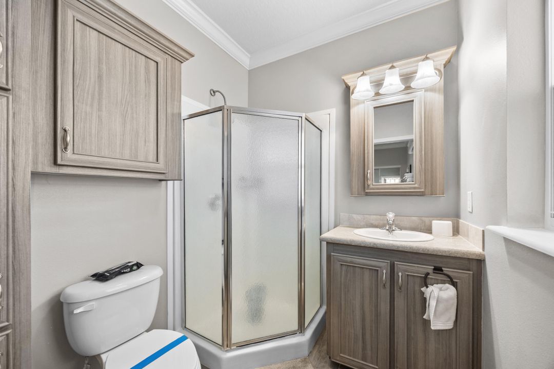 待售: $245,000 (2 贝兹, 2 浴室, 1105 平方英尺)