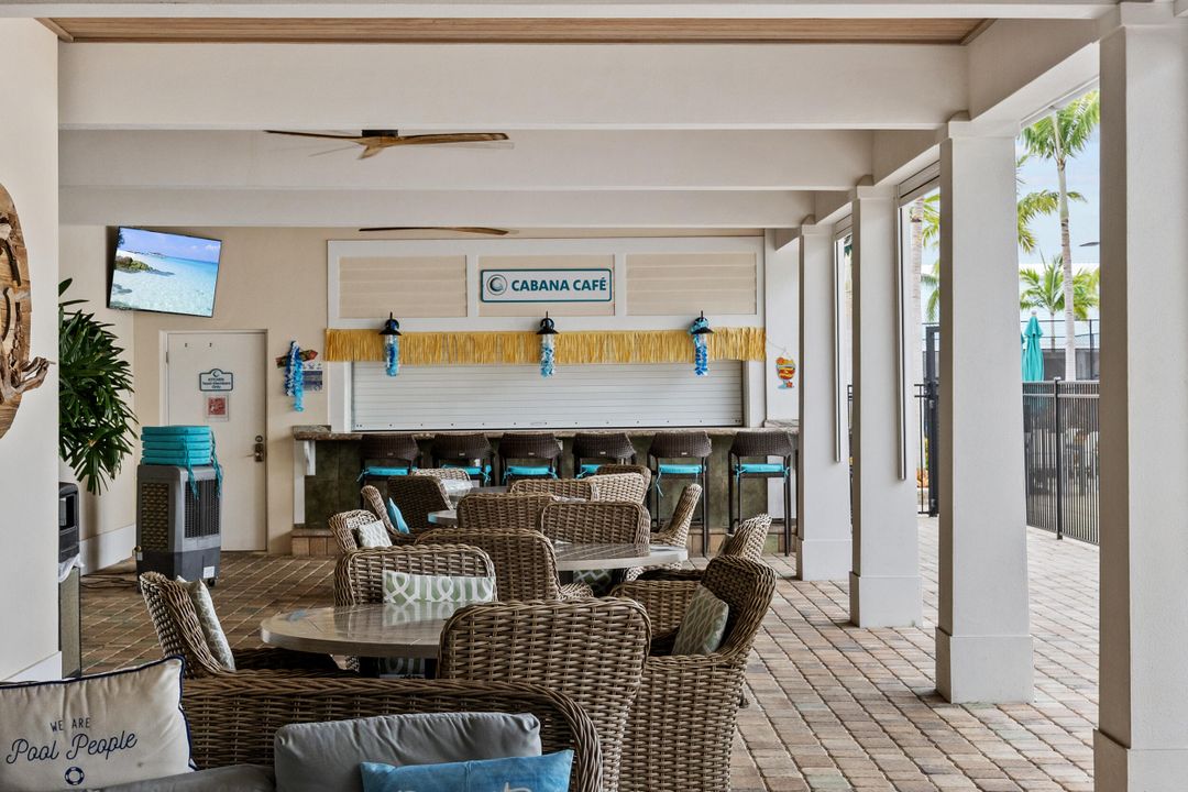 待售: $245,000 (2 贝兹, 2 浴室, 1105 平方英尺)