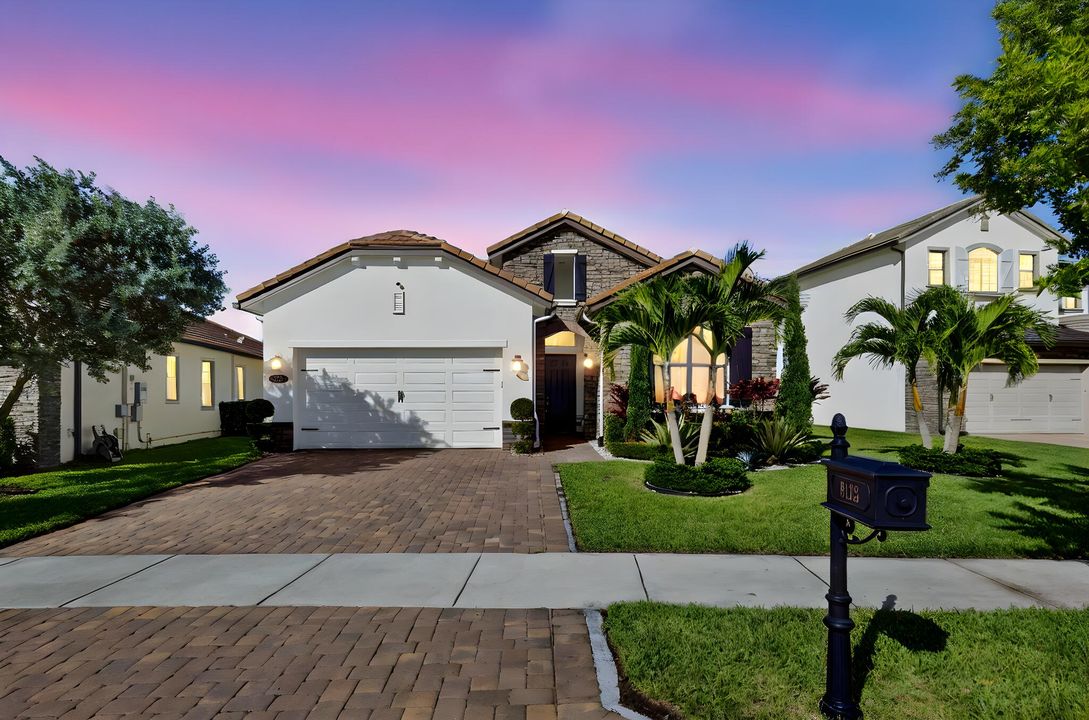 Active With Contract: $1,197,500 (3 beds, 3 baths, 2500 Square Feet)