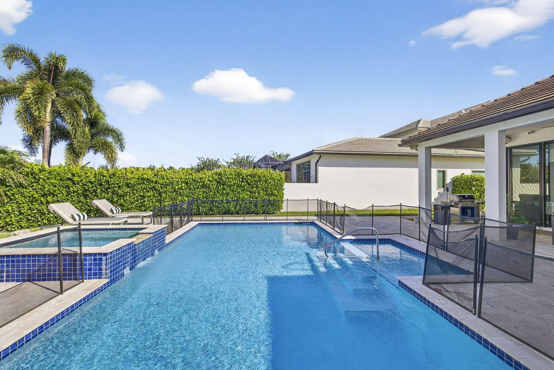 Active With Contract: $1,197,500 (3 beds, 3 baths, 2500 Square Feet)