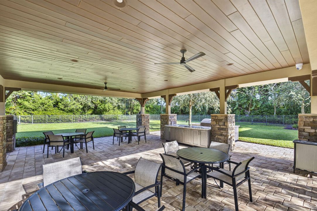 Active With Contract: $1,197,500 (3 beds, 3 baths, 2500 Square Feet)