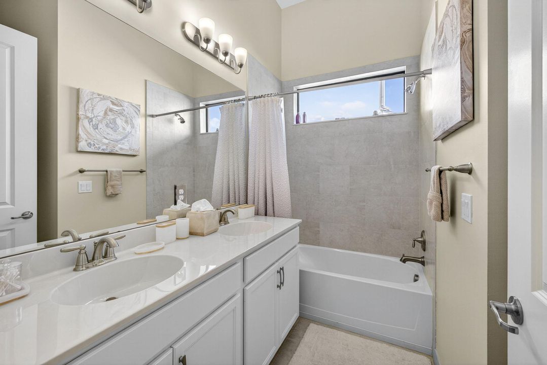 Active With Contract: $1,197,500 (3 beds, 3 baths, 2500 Square Feet)