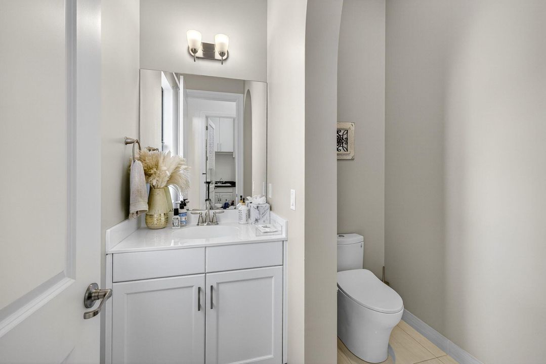 Active With Contract: $1,197,500 (3 beds, 3 baths, 2500 Square Feet)