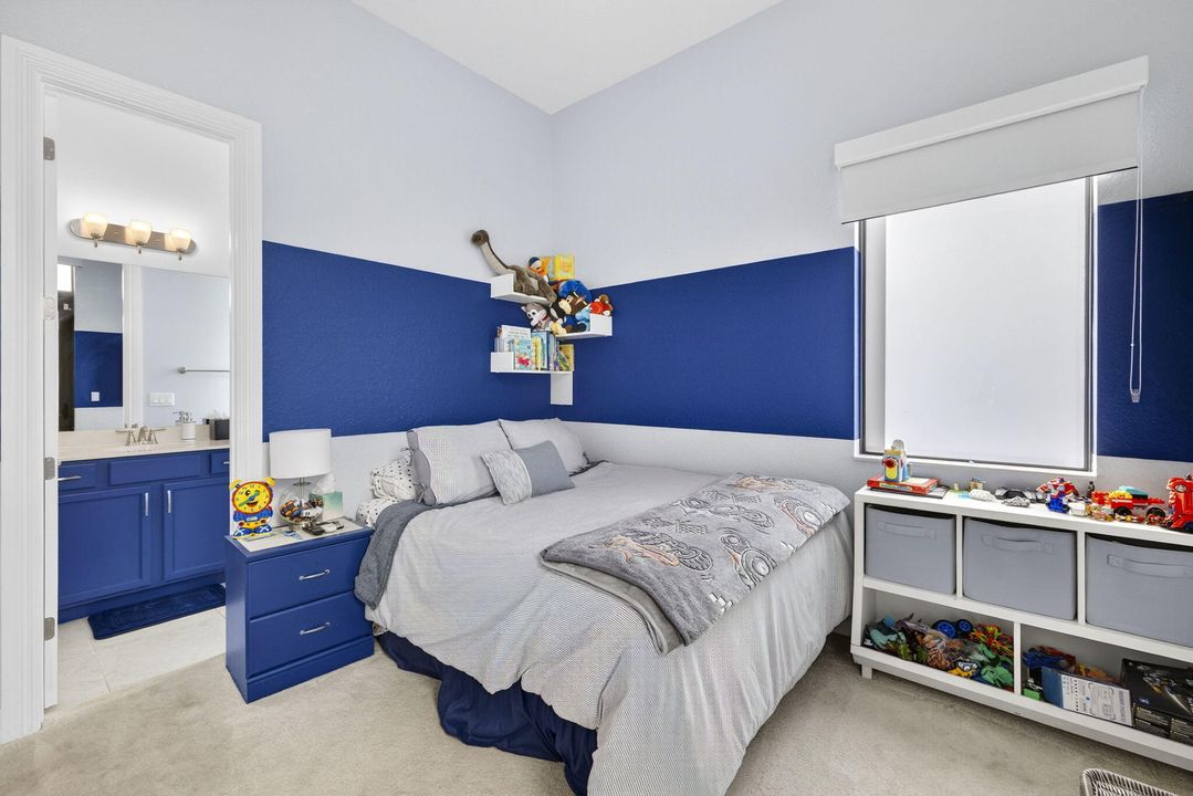 Active With Contract: $1,197,500 (3 beds, 3 baths, 2500 Square Feet)