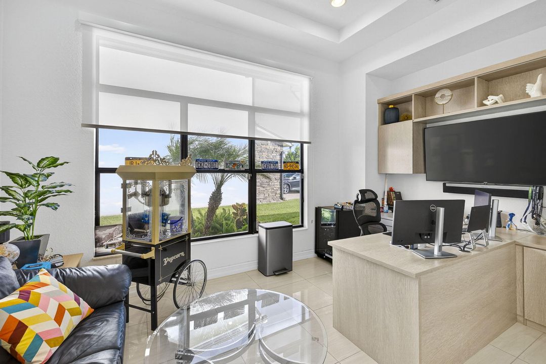 Active With Contract: $1,197,500 (3 beds, 3 baths, 2500 Square Feet)