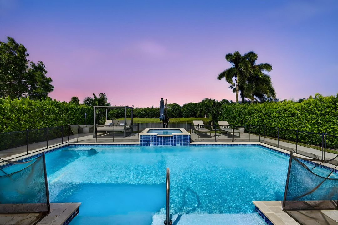 Active With Contract: $1,197,500 (3 beds, 3 baths, 2500 Square Feet)