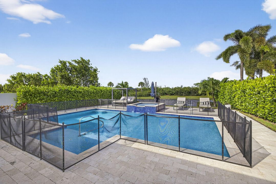 Active With Contract: $1,197,500 (3 beds, 3 baths, 2500 Square Feet)