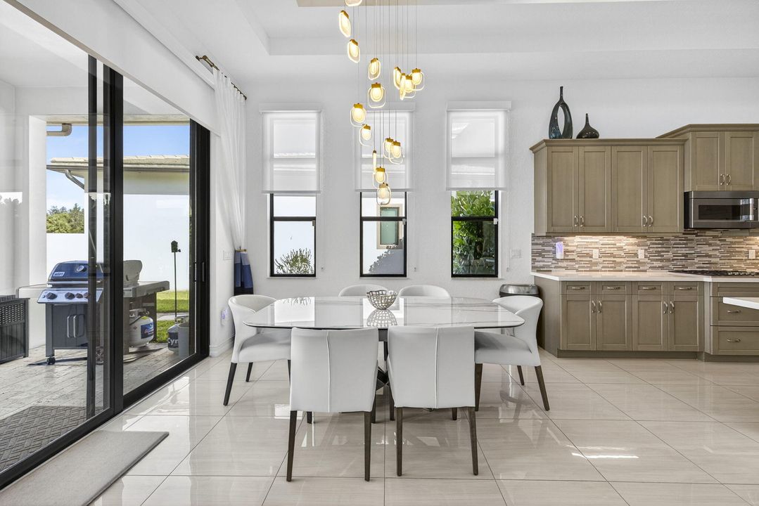 Active With Contract: $1,197,500 (3 beds, 3 baths, 2500 Square Feet)