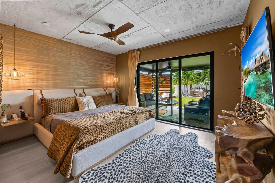 Под контрактом: $1,200,000 (3 спален, 2 ванн, 1307 Квадратных фут)