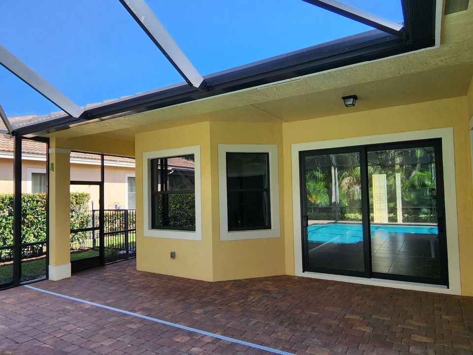 For Rent: $4,895 (4 beds, 3 baths, 2589 Square Feet)