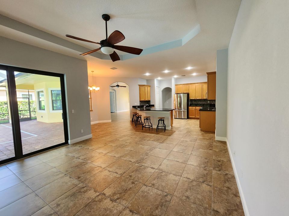 For Rent: $4,895 (4 beds, 3 baths, 2589 Square Feet)