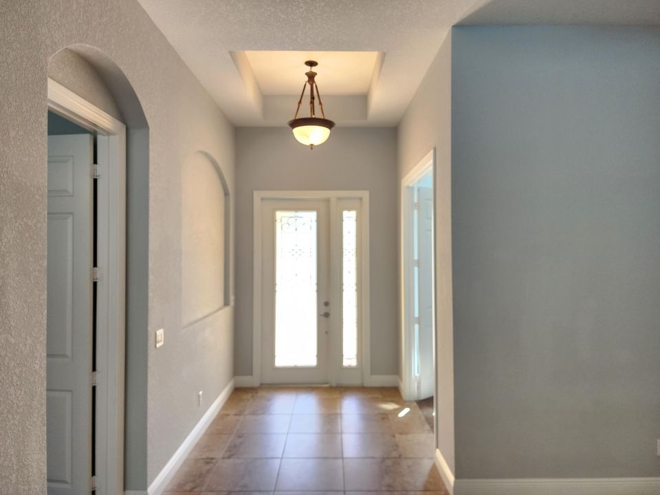 For Rent: $4,895 (4 beds, 3 baths, 2589 Square Feet)