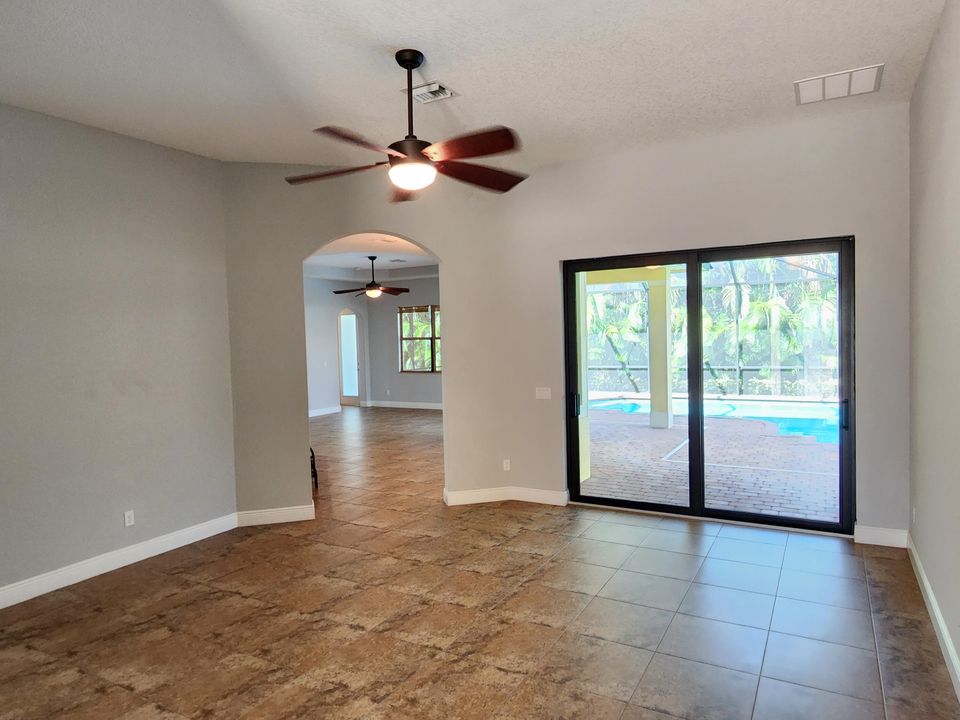 For Rent: $4,895 (4 beds, 3 baths, 2589 Square Feet)