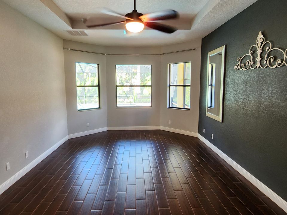 For Rent: $4,895 (4 beds, 3 baths, 2589 Square Feet)