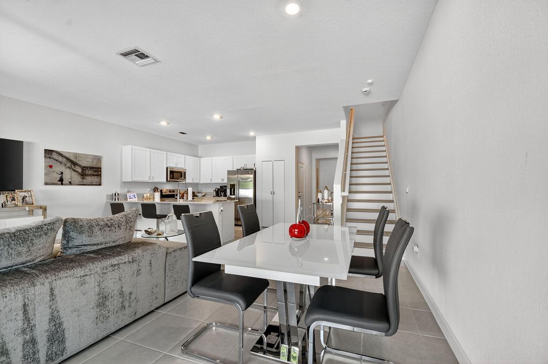 For Sale: $547,000 (4 beds, 2 baths, 1851 Square Feet)