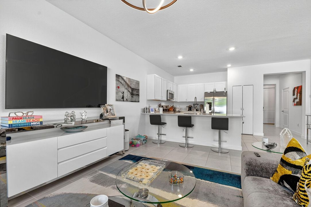 For Sale: $547,000 (4 beds, 2 baths, 1851 Square Feet)