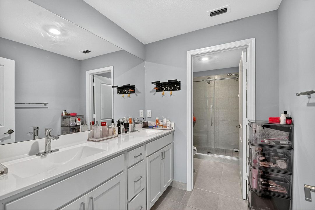 For Sale: $547,000 (4 beds, 2 baths, 1851 Square Feet)