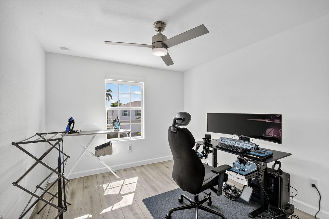 For Sale: $547,000 (4 beds, 2 baths, 1851 Square Feet)