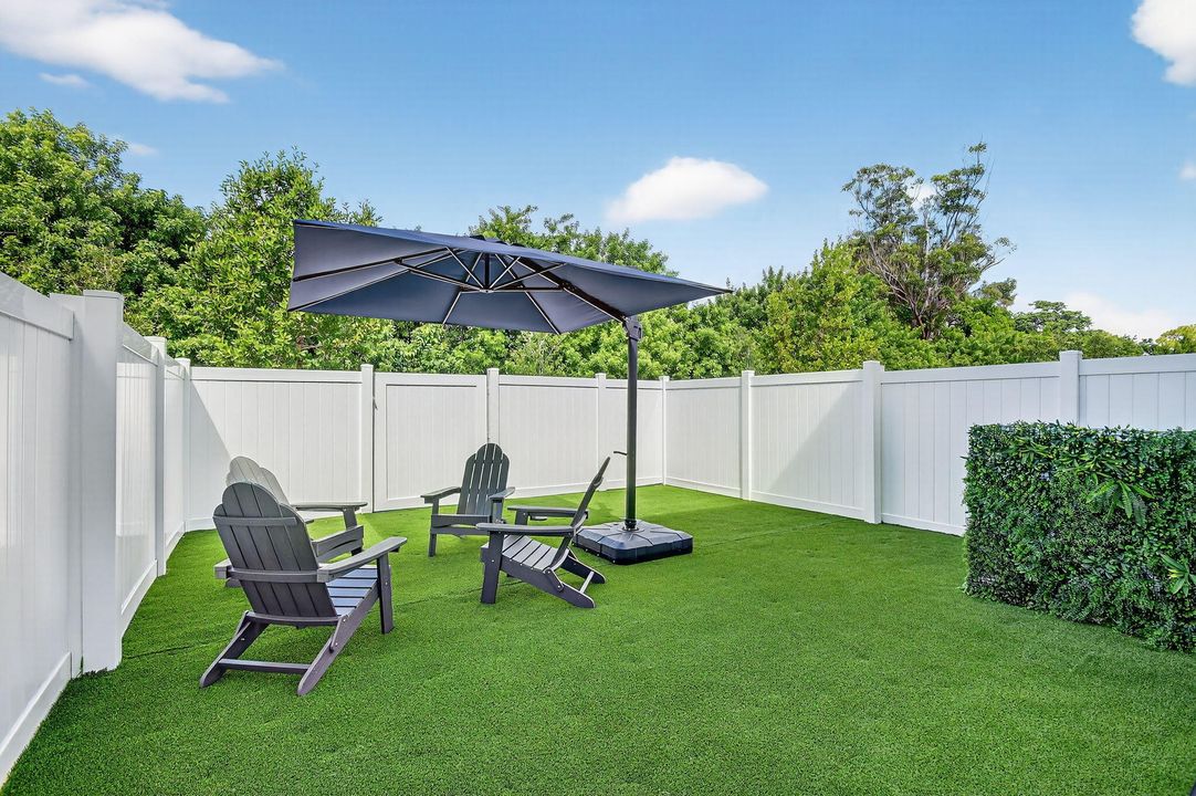 For Sale: $547,000 (4 beds, 2 baths, 1851 Square Feet)