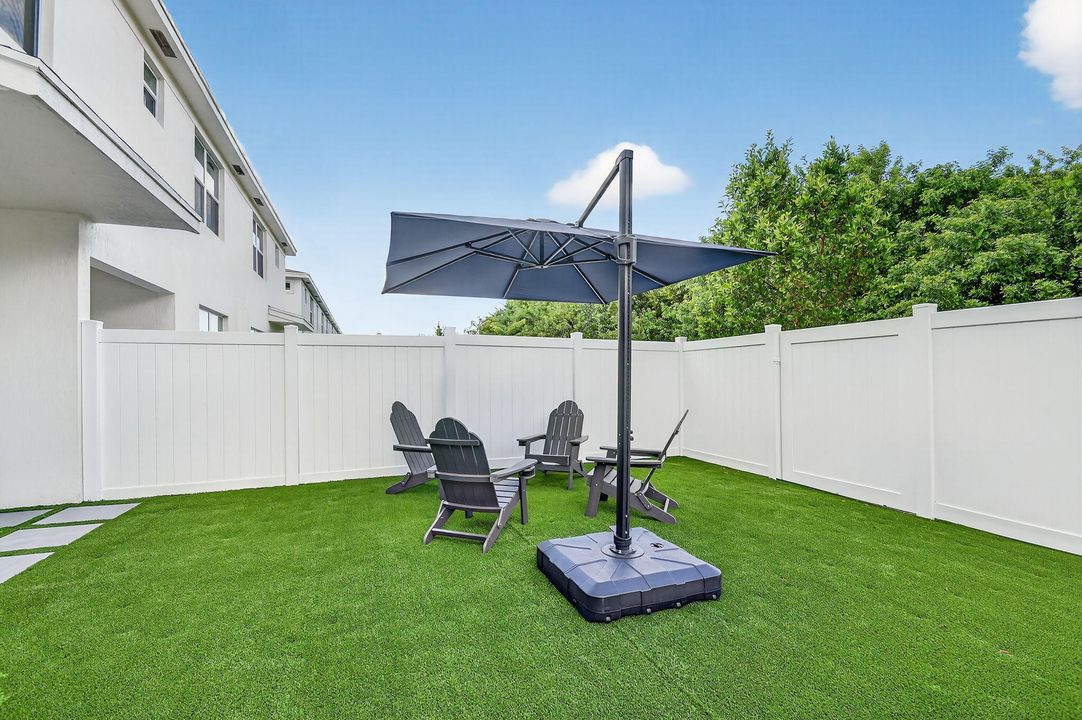 For Sale: $547,000 (4 beds, 2 baths, 1851 Square Feet)