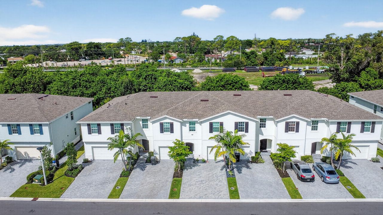 For Sale: $547,000 (4 beds, 2 baths, 1851 Square Feet)