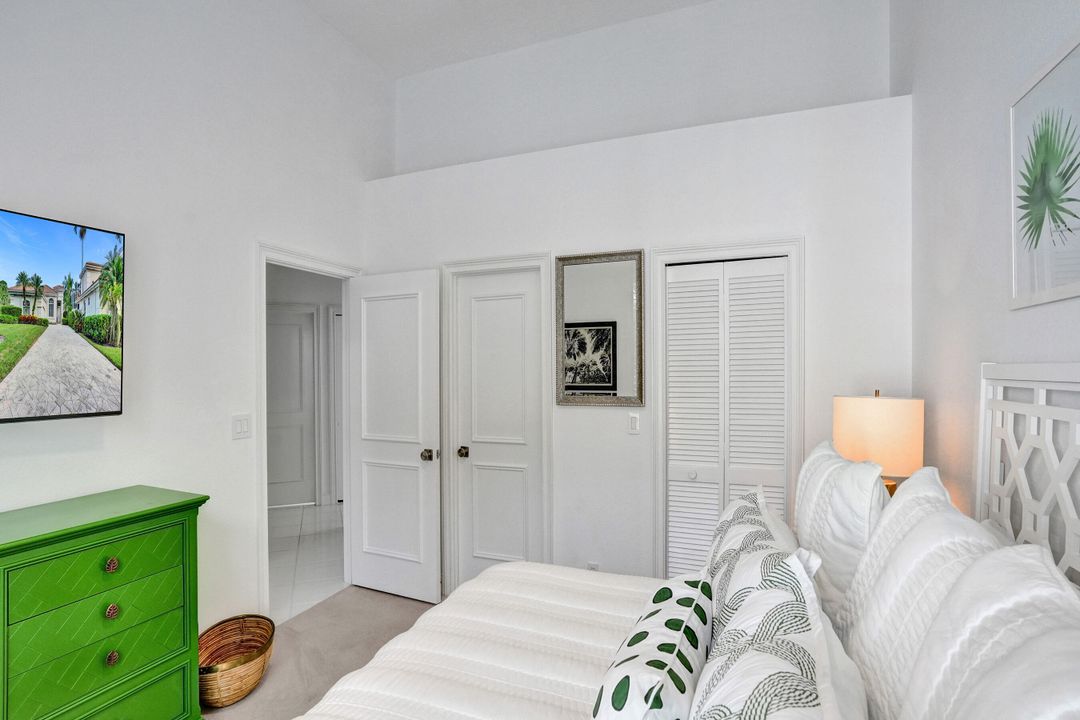 For Rent: $14,000 (3 beds, 3 baths, 2384 Square Feet)