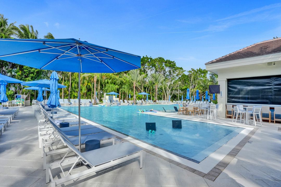 For Rent: $14,000 (3 beds, 3 baths, 2384 Square Feet)