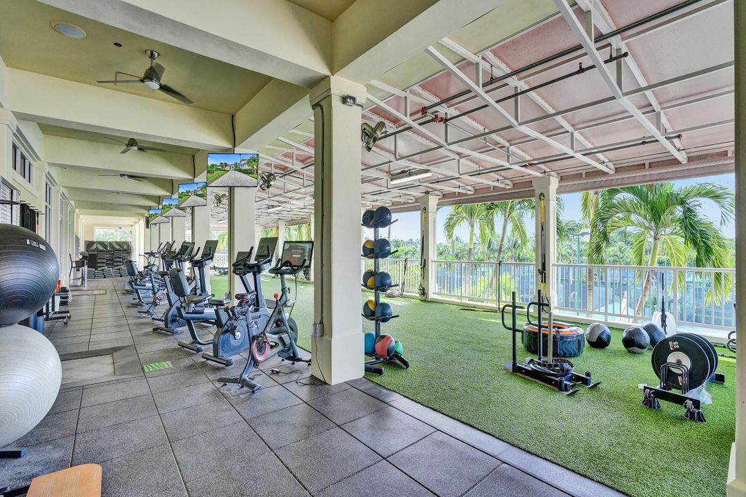 For Rent: $14,000 (3 beds, 3 baths, 2384 Square Feet)