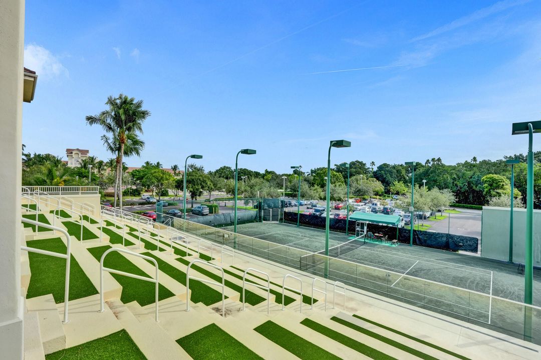 For Rent: $14,000 (3 beds, 3 baths, 2384 Square Feet)