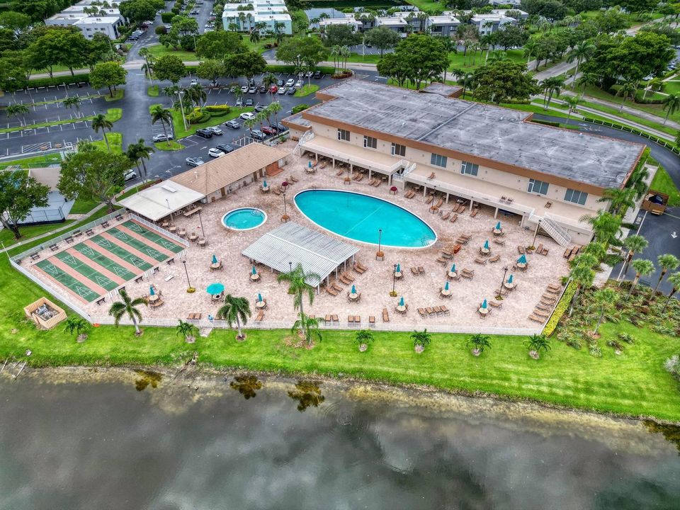 Active With Contract: $146,999 (2 beds, 2 baths, 1150 Square Feet)