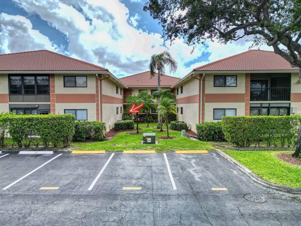 Active With Contract: $146,999 (2 beds, 2 baths, 1150 Square Feet)