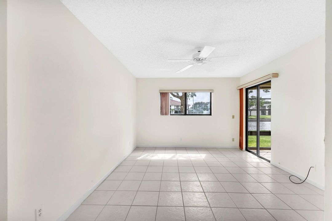 Active With Contract: $146,999 (2 beds, 2 baths, 1150 Square Feet)