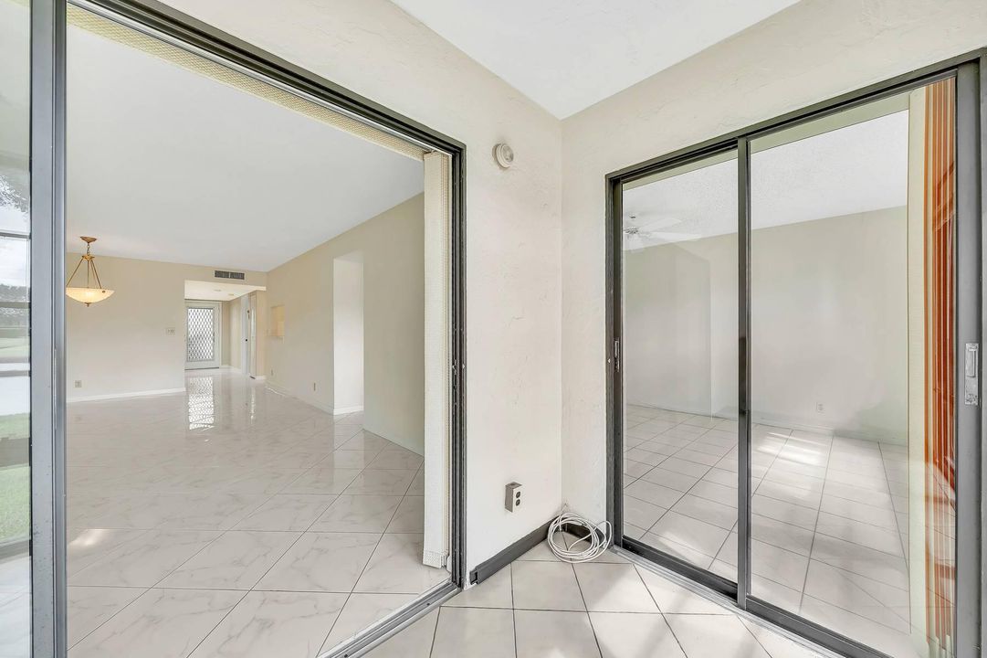 Active With Contract: $146,999 (2 beds, 2 baths, 1150 Square Feet)