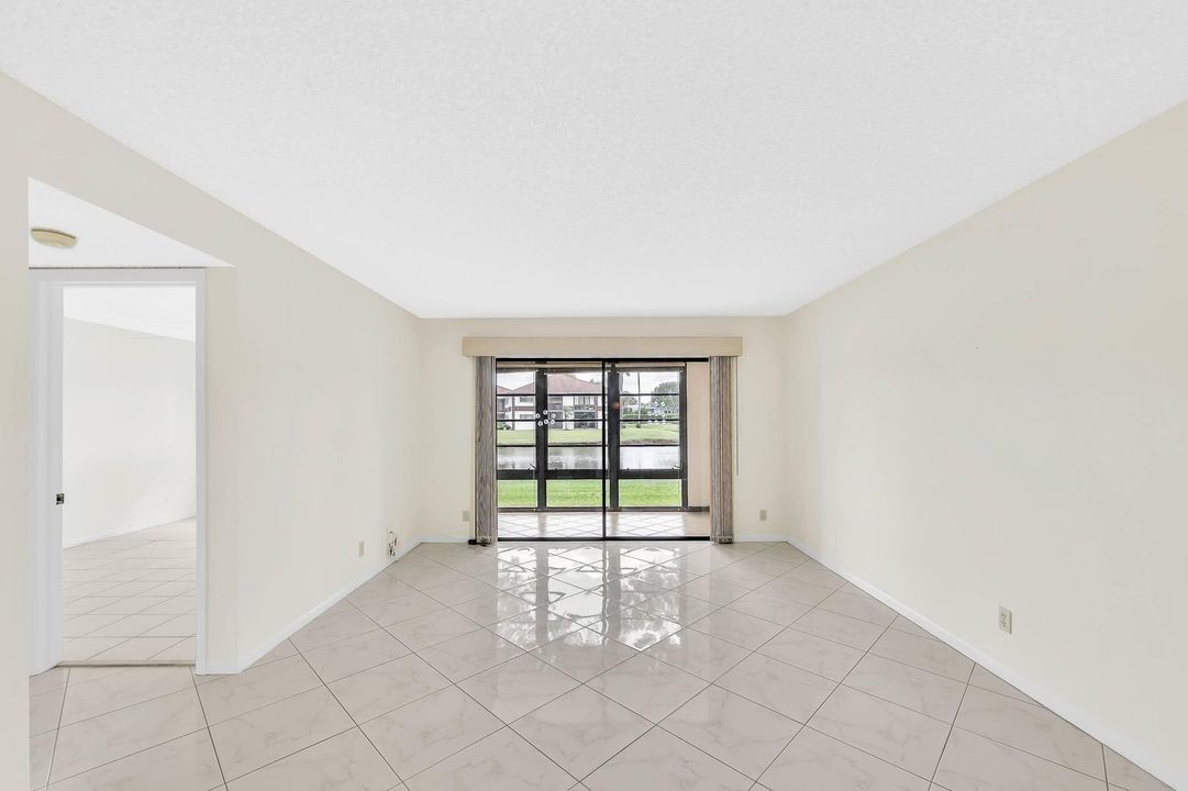 Active With Contract: $146,999 (2 beds, 2 baths, 1150 Square Feet)