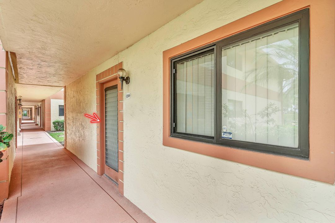 Active With Contract: $146,999 (2 beds, 2 baths, 1150 Square Feet)