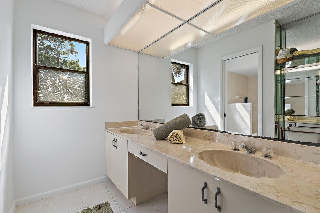 For Sale: $389,000 (3 beds, 2 baths, 1546 Square Feet)