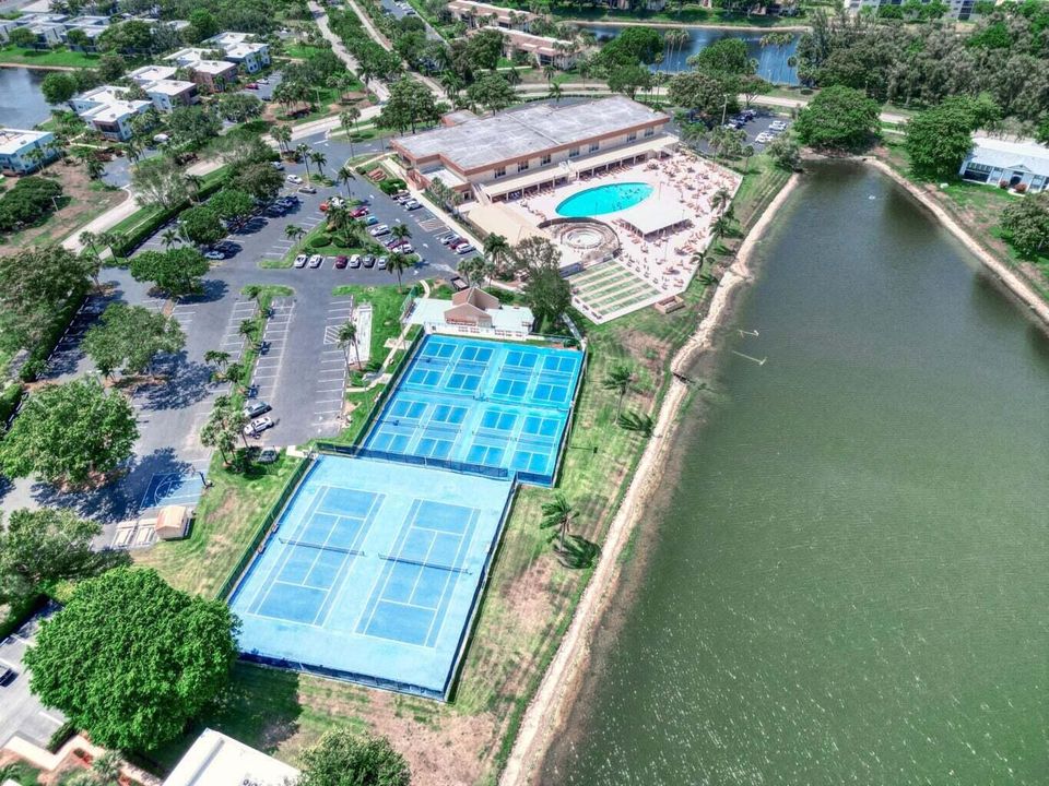 Active With Contract: $146,999 (2 beds, 2 baths, 1150 Square Feet)