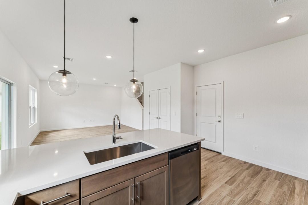 For Sale: $389,995 (3 beds, 2 baths, 1985 Square Feet)