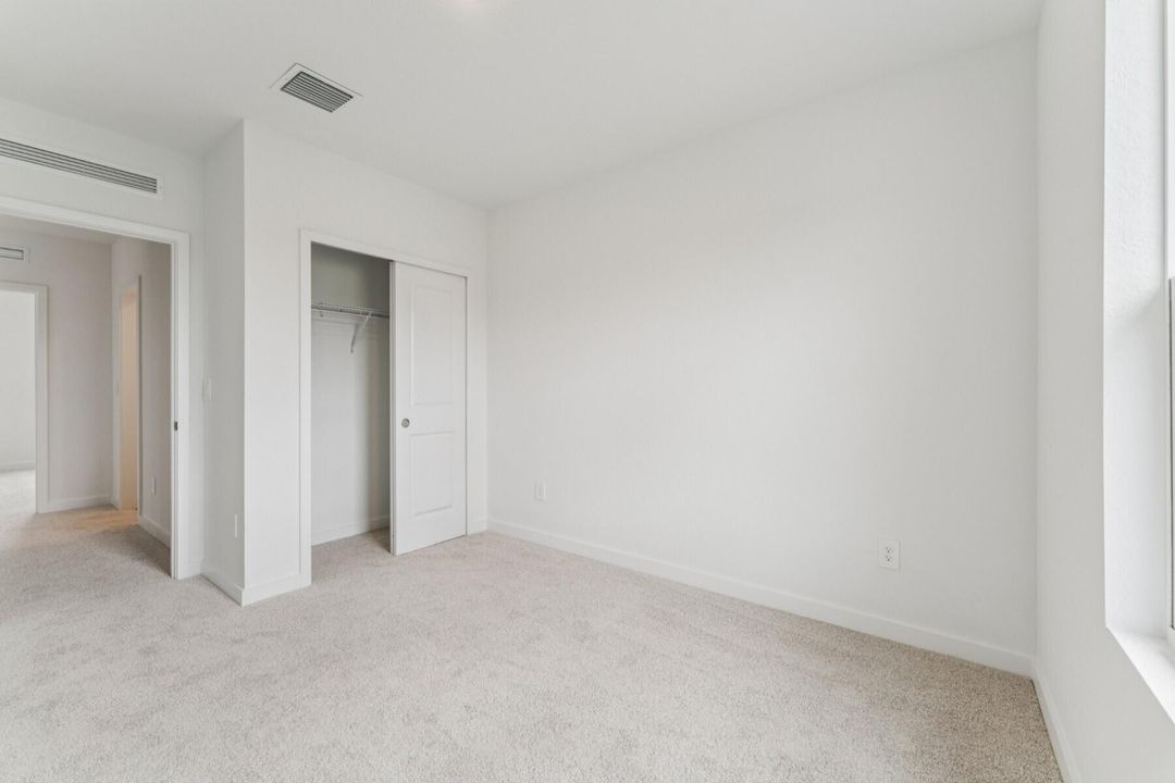 For Sale: $389,995 (3 beds, 2 baths, 1985 Square Feet)