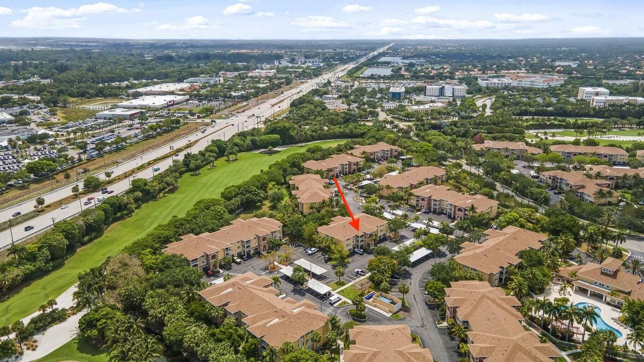 Под контрактом: $2,700 (3 спален, 2 ванн, 1381 Квадратных фут)