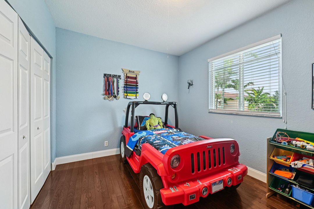 待售: $725,000 (5 贝兹, 3 浴室, 3119 平方英尺)