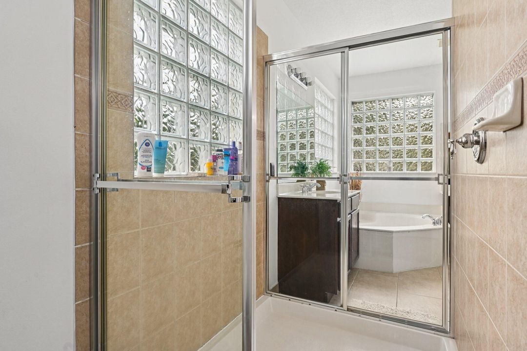 待售: $725,000 (5 贝兹, 3 浴室, 3119 平方英尺)