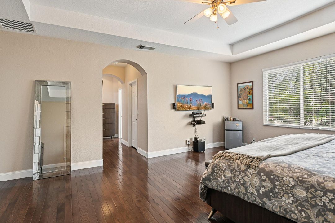 待售: $725,000 (5 贝兹, 3 浴室, 3119 平方英尺)