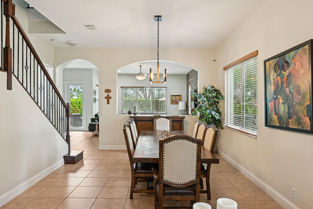 待售: $725,000 (5 贝兹, 3 浴室, 3119 平方英尺)