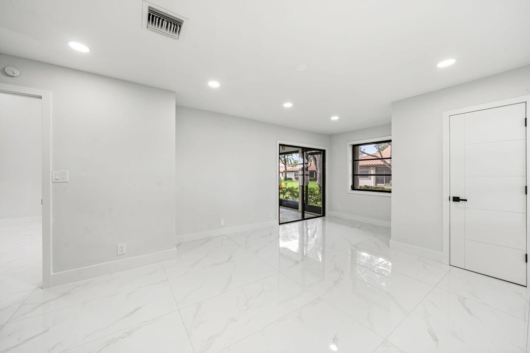 Active With Contract: $439,000 (2 beds, 2 baths, 1500 Square Feet)