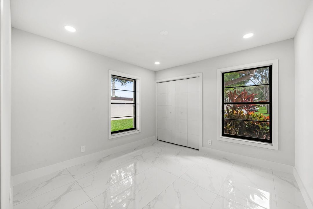 Active With Contract: $439,000 (2 beds, 2 baths, 1500 Square Feet)