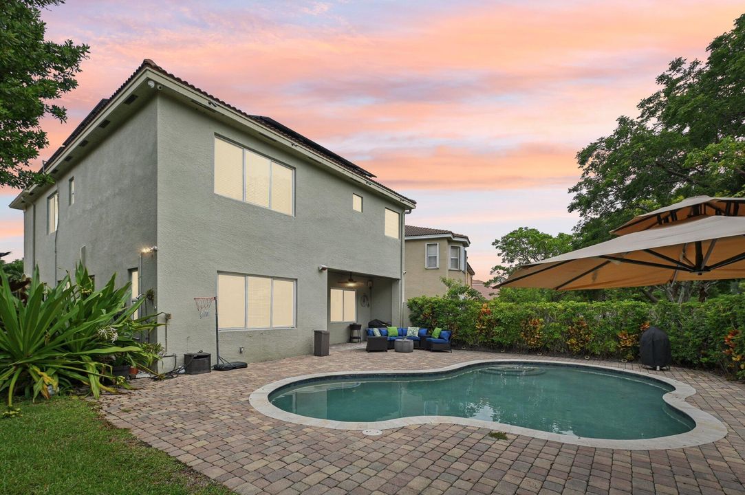 待售: $725,000 (5 贝兹, 3 浴室, 3119 平方英尺)