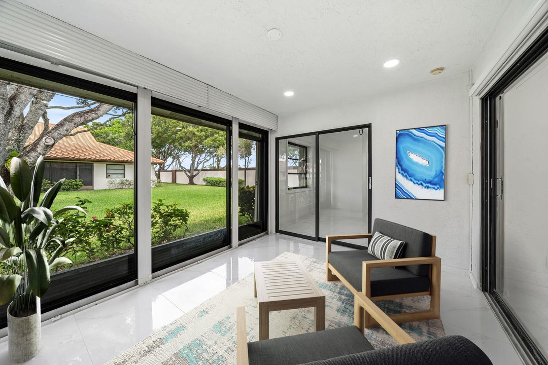 Active With Contract: $439,000 (2 beds, 2 baths, 1500 Square Feet)